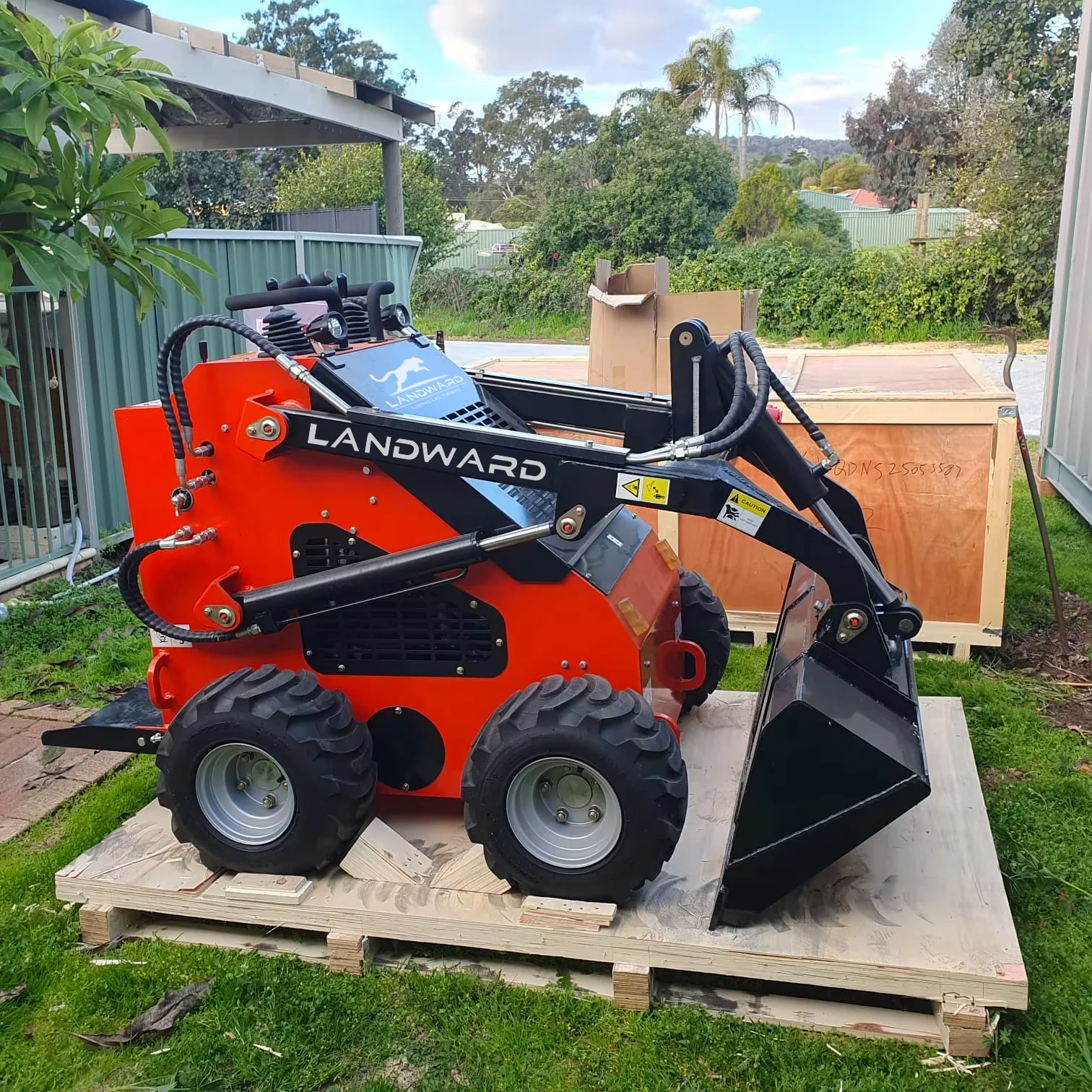 

China Factory Production Wheeled Small Skid Steer Loader EPA Euro 5 Mini Loader Hydraulic Crawler Steer Loader Logo Customized