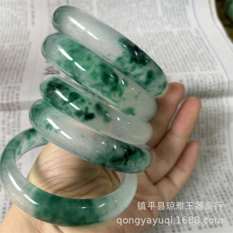 African jade bracelet, Chinese-style ice quartzite jade bracelet with floral patterns, an alternative to natural jadeite, with a