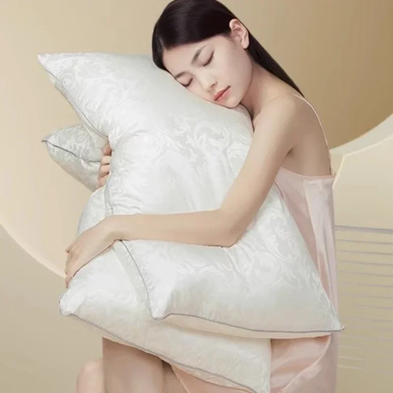 Full silk pillow with pillowcase silk pillow core