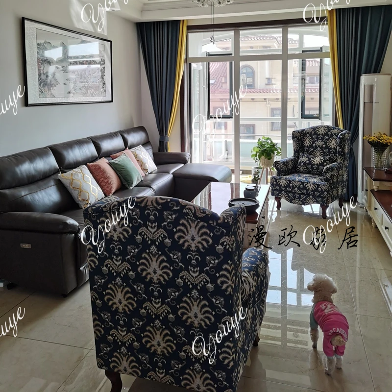 Amerikanischer Stoffstuhl mit hoher Rückenlehne, Schlafzimmer, Freizeit, Einzelsofa, heller Luxus, blaue Blume, kleines Apartment-Wohnzimmer