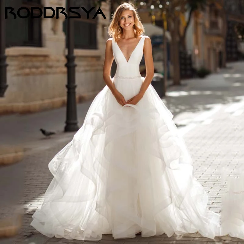 

RODDRSYA Sexy V-Neck Backless A-line Wedding Dress Romantic Organza Sleeveless Trouwjurk Simple Spaghetti Straps Bride Party