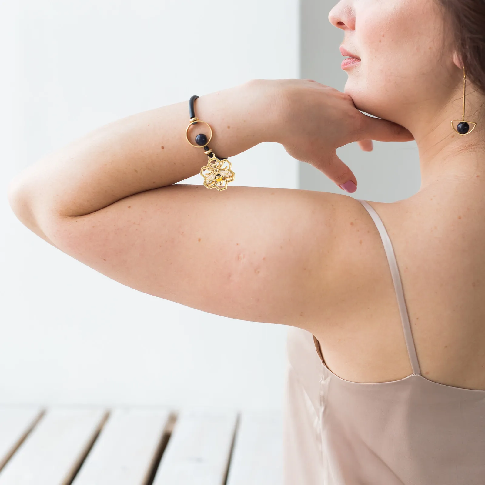 

6Pcs Bee Charms Metal Jewelry Accessories Charms for Earrings Necklace Bracelets DIY Making Jewelry Making Accessories