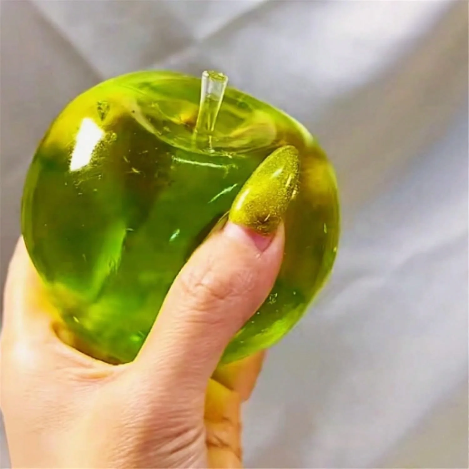 Plush Slow Rebound Apple-Shaped Stress Relief Toy 6cm round Handmade Squishy Ball Perfect for Party Favors Birthday And Holiday Gifts