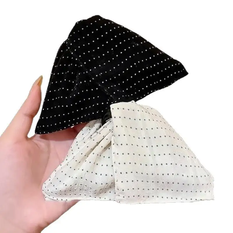 Haarspangen mit Polka-Dot-Schleife und Dreieck-Design, starker Halt, rutschfester Griff für halb hochgefrischte Pferdeschwänze, tägliche und festliche Haarstyling-Anwendungen. – Detail 6