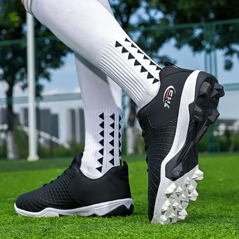 New Baseball Shoes For Unisex Anti-Slippery Outdoor Sports Men Women Shoe Hard-Wearing Competition Sports Sneakers