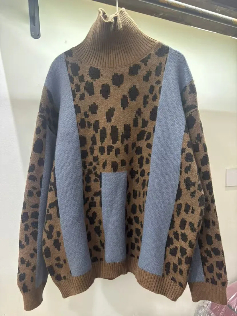 2026 Spring New Lazy Style Leopard Pattern Loose Retro Splicing Knitted Sweater for Women