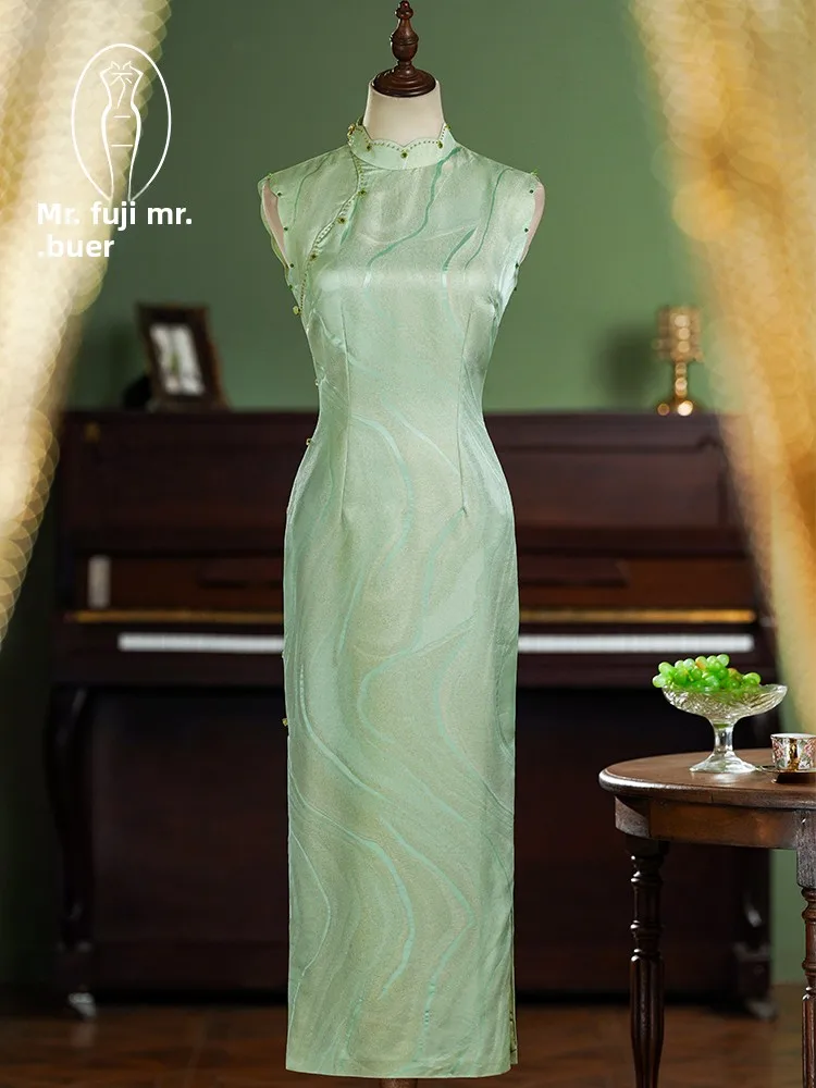 

Elegant Green Silk Dress by Master Two High-end Silk Material Long Evening Gown Vintage Style No Sleeve Formal Wear