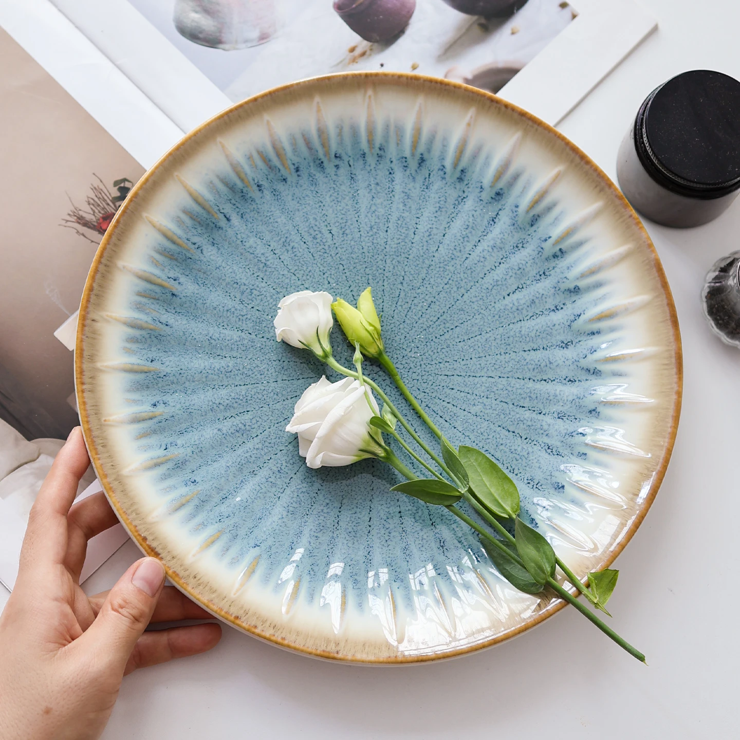 Uhome Artistic Large Relief Steak Plate Dinnerware Ceramic Handmade Gradient Pattern Retro Style round Plate for Western Cuisine
