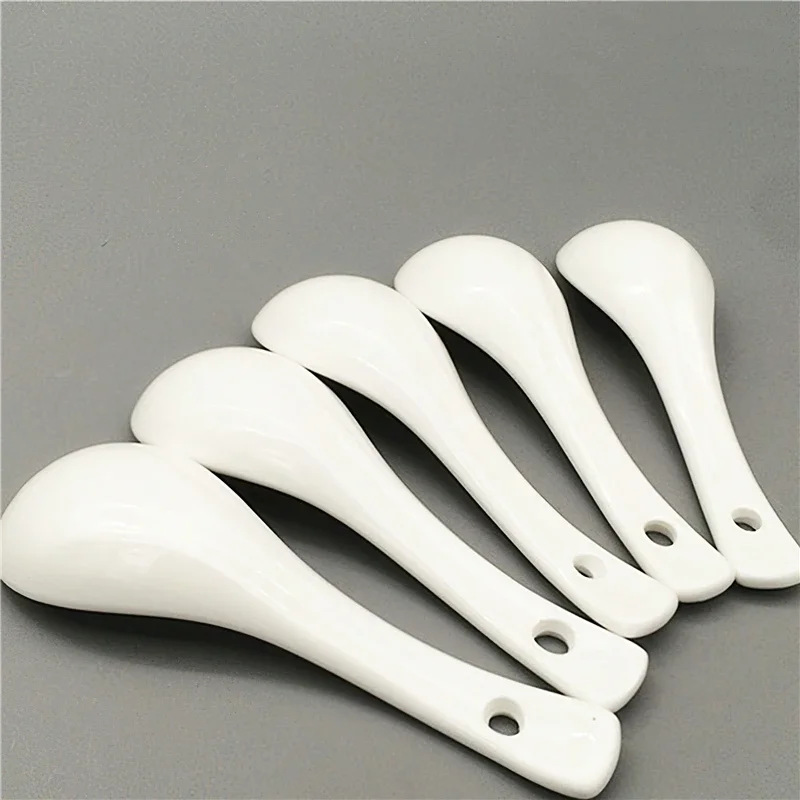 Ceramic Soup Spoon 14cm Japanese White Lucky Cat Bone China Dinnerware Restaurant Household Kitchen Supplies Tableware