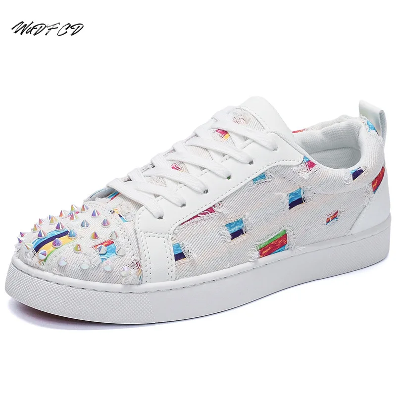 

Sneakers Casual Men Designer Rivet Punk Board Shoes Fashion Leather Canvas Breathable Height Increased Flat Platform White Shoes