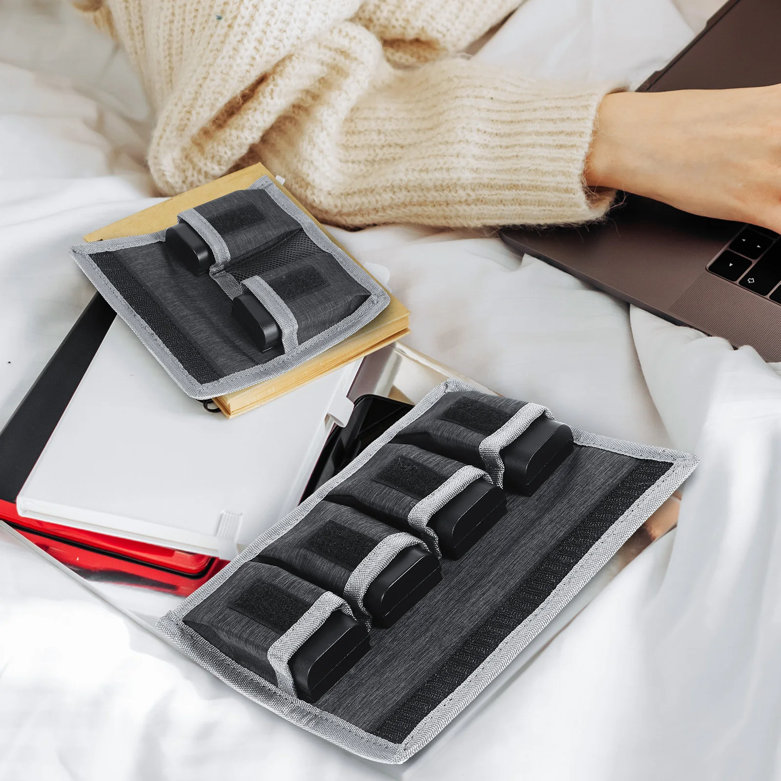 

2Pcs Storage Cases Heavy-Duty Sherry Fabric Pouches for Camera Batteries Camera Case