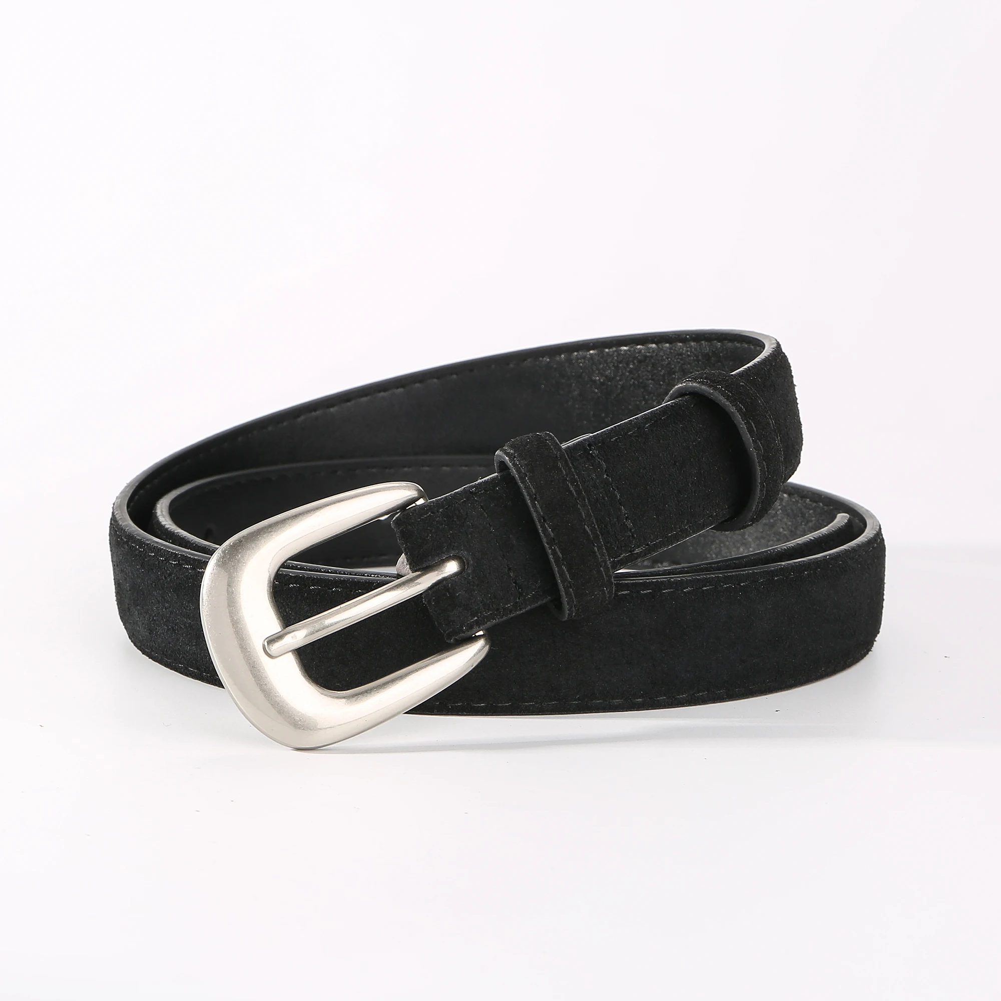 

Модный женский замшевый кожаный ремень 2026 года, шириной 2,5 см, с ретро-серебряной пряжкой, для платьев и джинсов