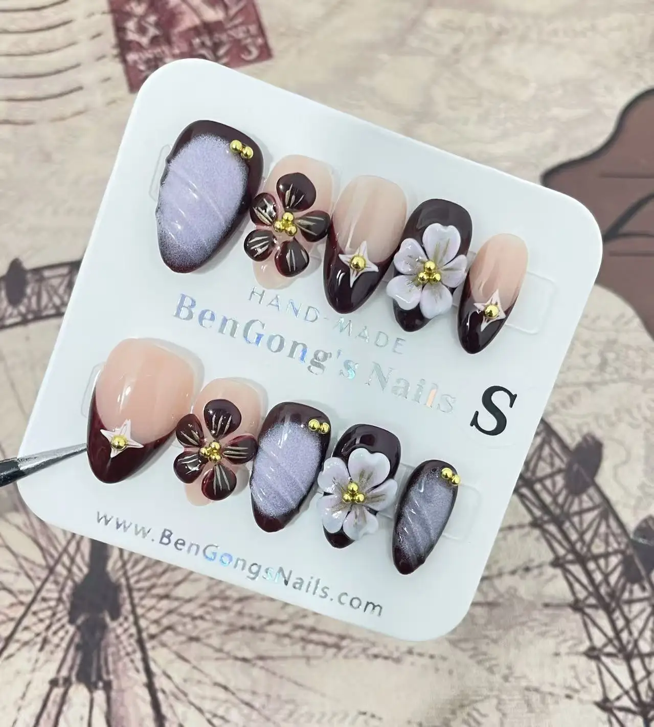 

10pcs Handmade Press on Nails Retro 3D Hand-carved Flower False Nails European Retro Brown French Fake Nail Tips Wearable Design