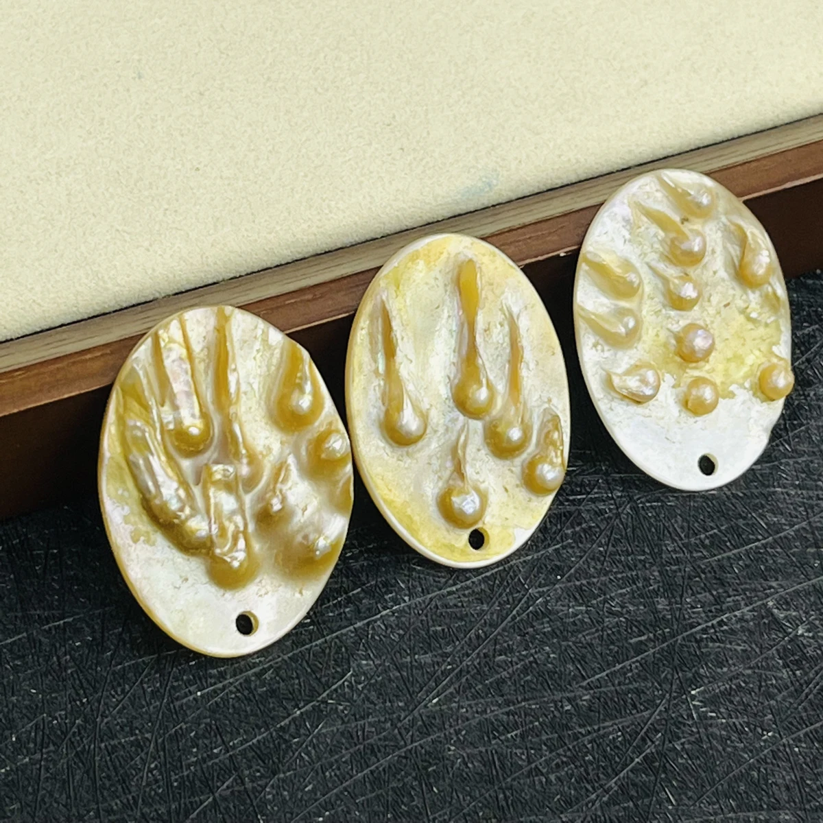 3Pcs Natural White Shell Pendant Big Oval Mother of Pearl Charms for Jewelry Making DIY Exquisite Necklace Earrings