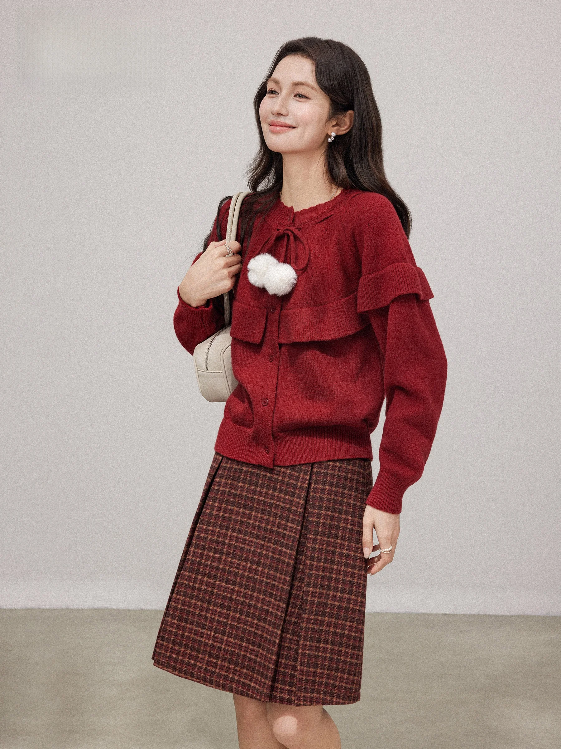 

Red Knitted Sweater with Ball for Women Loose Fit Casual Sle Long Sve round Ne Single Button Closure Fake Two-Piece De...