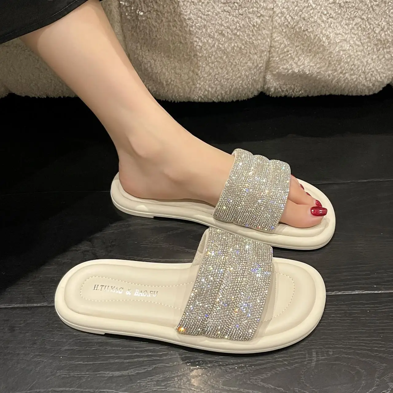 

Women's Fairy Style Flat Slide Sandals 2025 Summer New Rhinestone Design Fashion Outdoor Beach Slippers