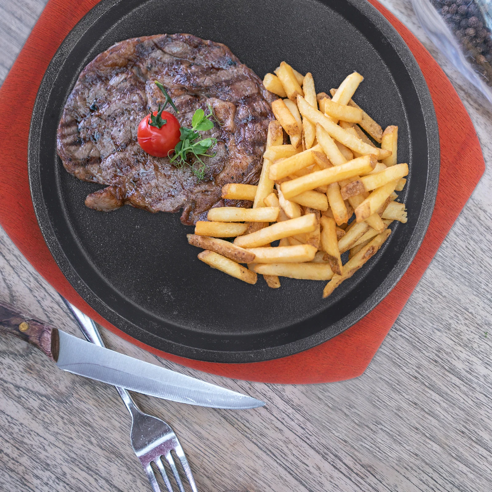 

1Set Iron Plate Cooking Pan Non Stick Steak Grilling Pan Practical Round Corner Serving Tray for Home Outdoor