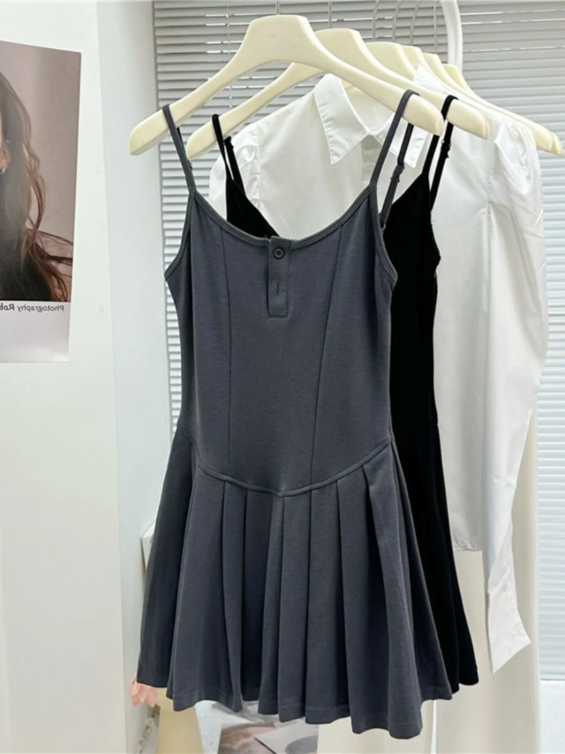 

plus Size Women's Fishbone Line Strap Dress Summer Wind A-Line Skirt Pleated Short Dress Casual Simple Style Pear Shape Fit