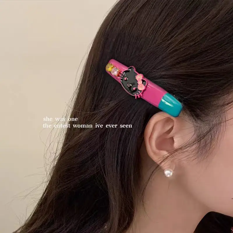 

Элегантная женская заколка для волос KT Crystal Sweet Cool, боковая заколка, новинка 2023 года, розовая заколка для волос с ароматными перьями, модная заколка для волос в виде утконоса