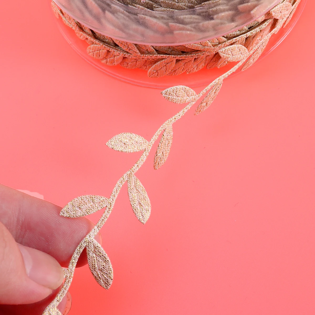 

15M Leaves Pattern Ribbon Wedding Festive Gift Packing Ribbon Garment Accessory for DIY Sewing Decoration (Golden)