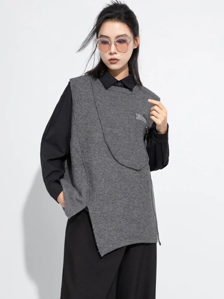 EAM Gray Irregular Slit Big Size Knitting Sweater Round Neck Sleeveless Women Pullovers New Fashion Spring Autumn 2024 1DH7484