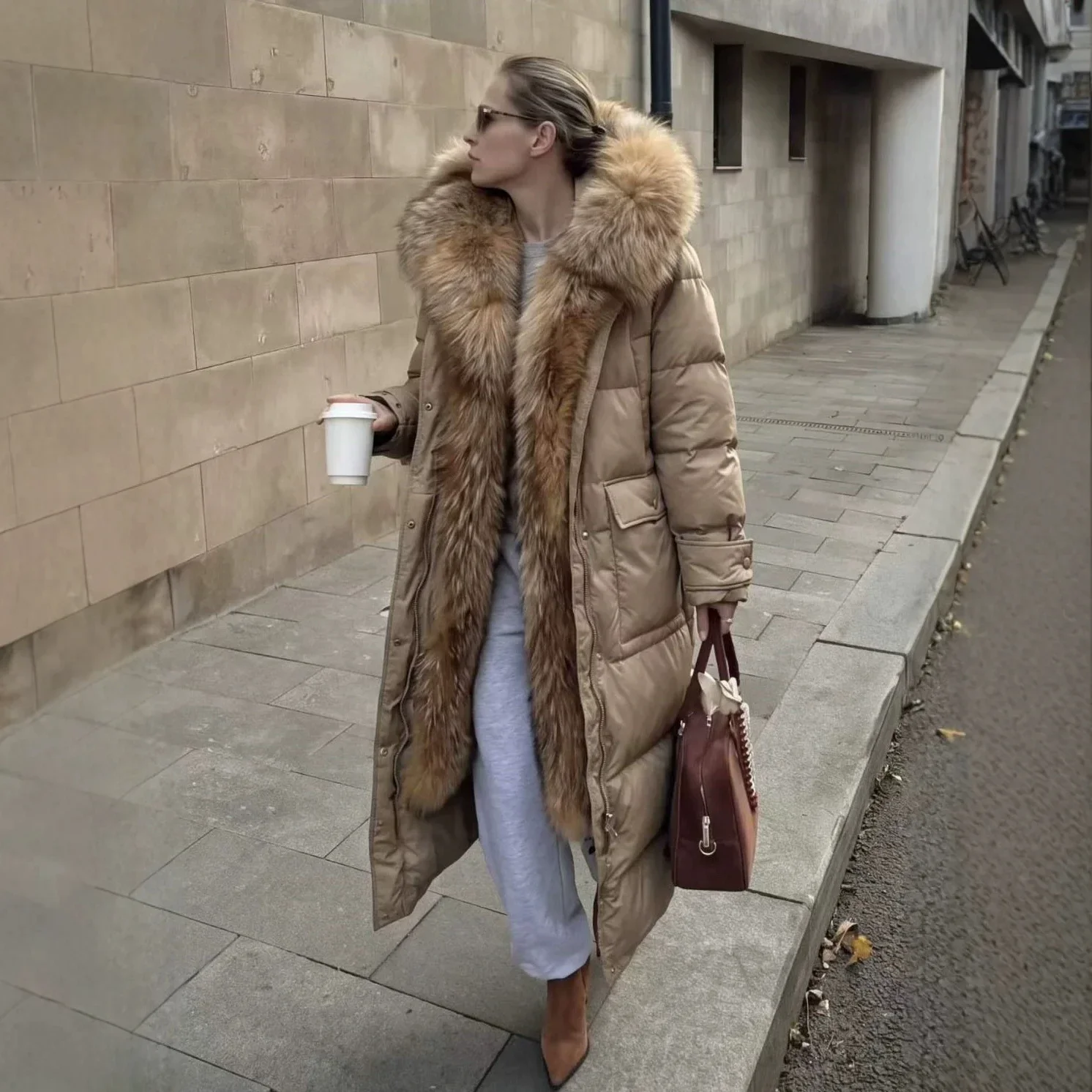 Winter New Women's Down Jacket Loose Commuting Workwear Windproof Fox Fur Jacket