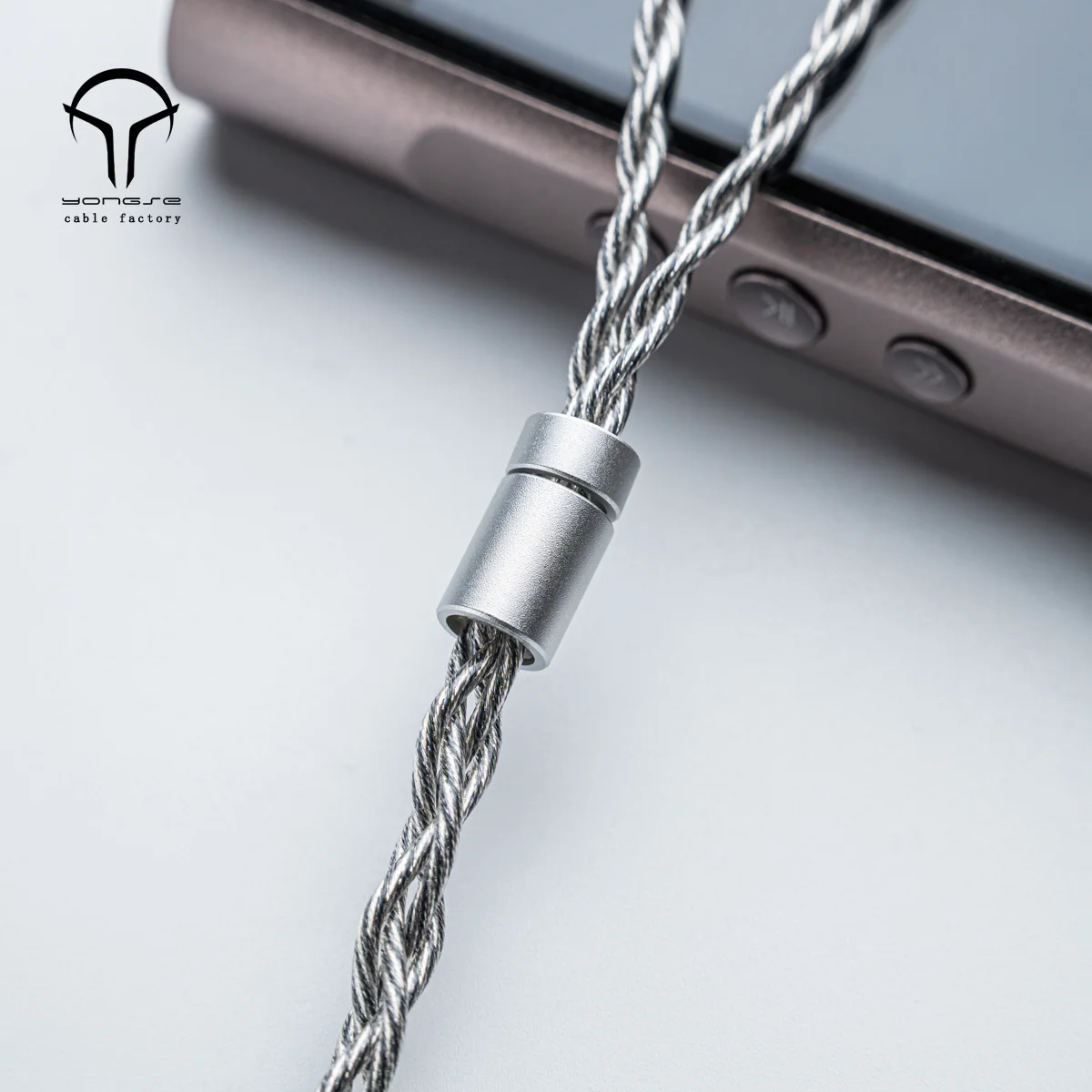 Yongse Obsidian Auriculares de cobre de un solo cristal chapados en plata Cable de actualización Enchufe conmutable: 3,5 mm + 4,4 mm