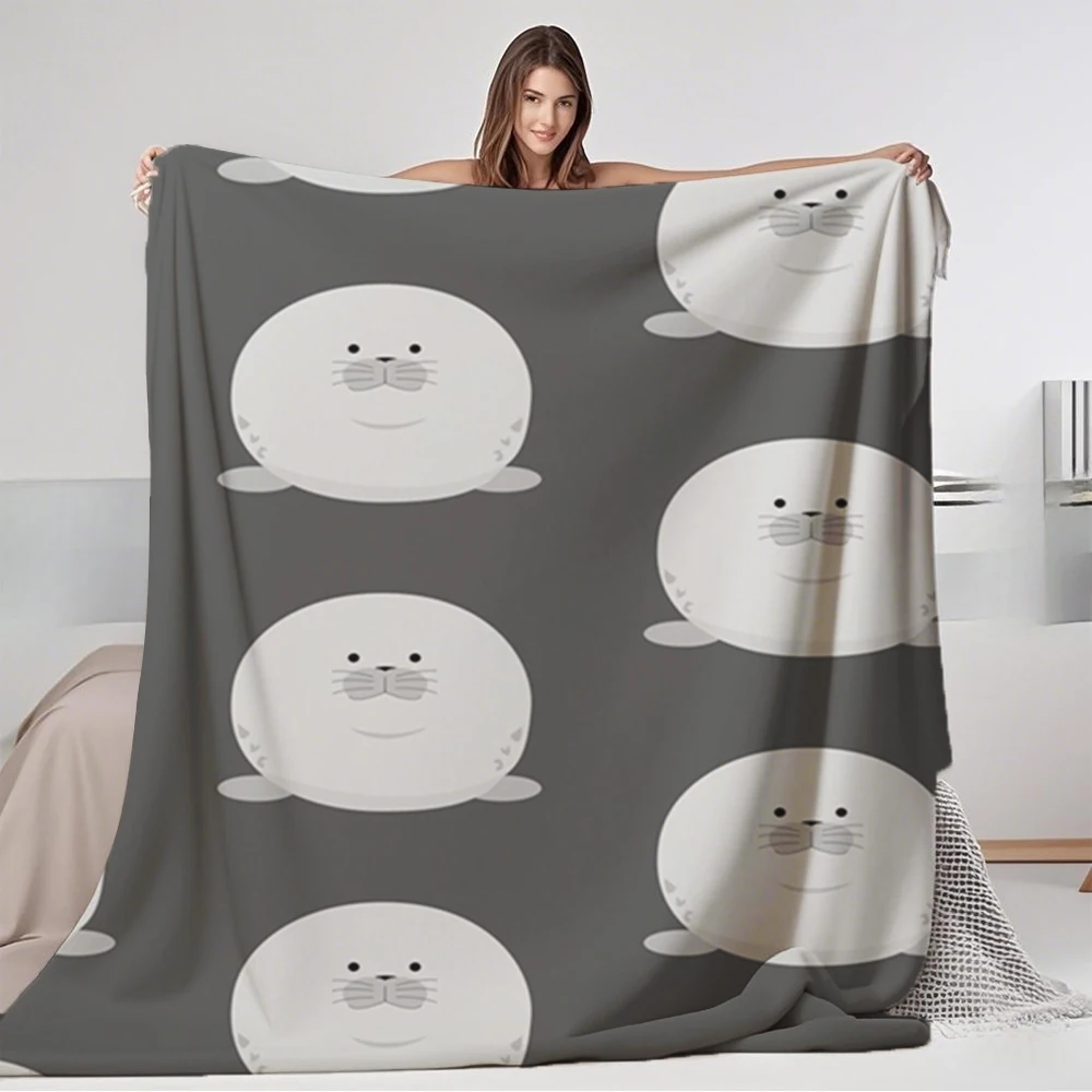 

Flannel Bed Blanket Cute Chonky Seal Floral Design Microfiber Bedspread Reversible Blanket Durable Breathable Blankets