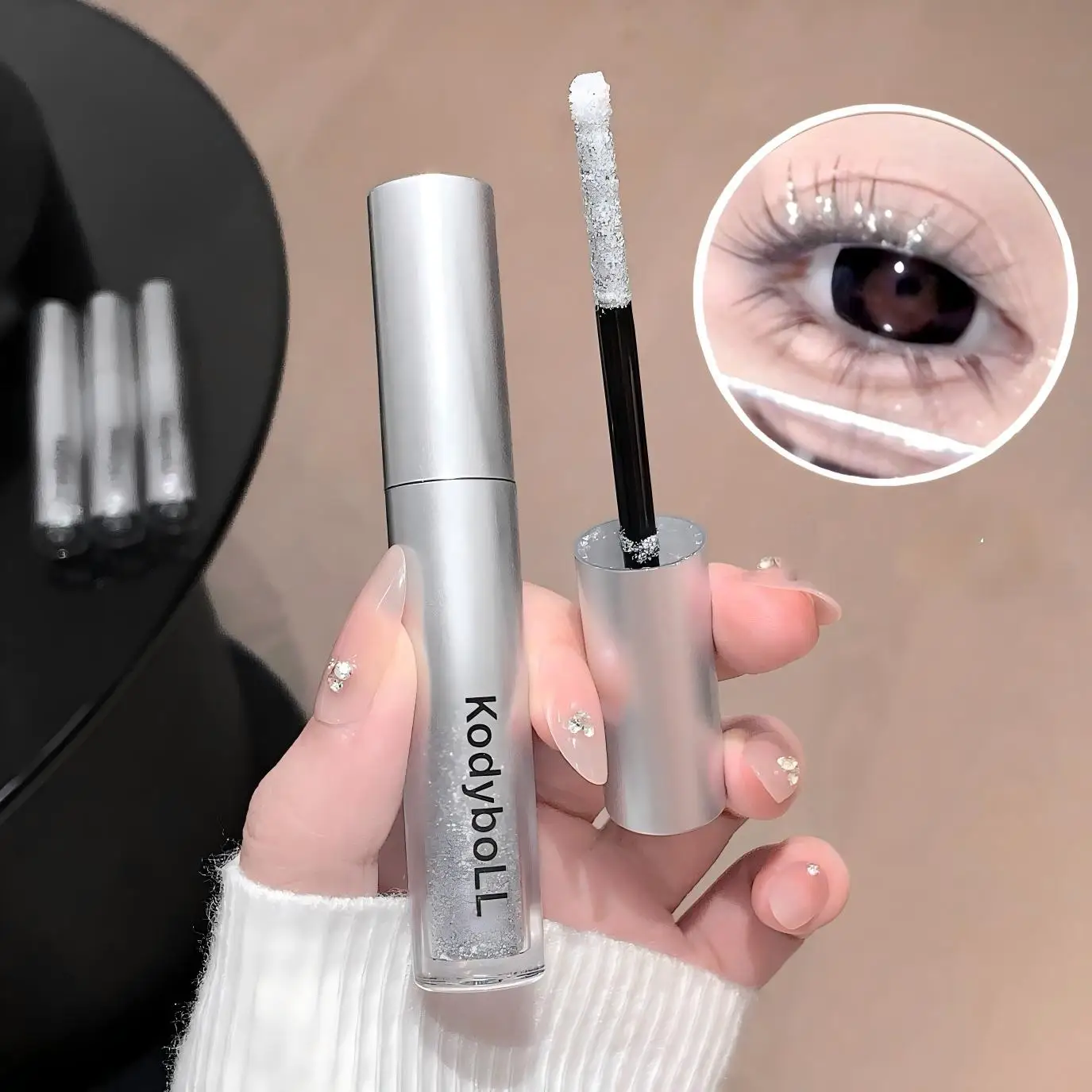 Shattered eye black, thin and shiny, easy to brush, waterproof and makeup resistant, European and American big eye eye black
