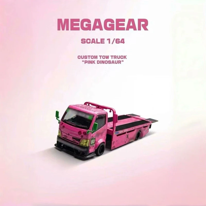 

Модель-копия грузовика-платформы Mega Gear 1:64 с розовым динозаврьим дизайном, литая из сплава, коллекционная