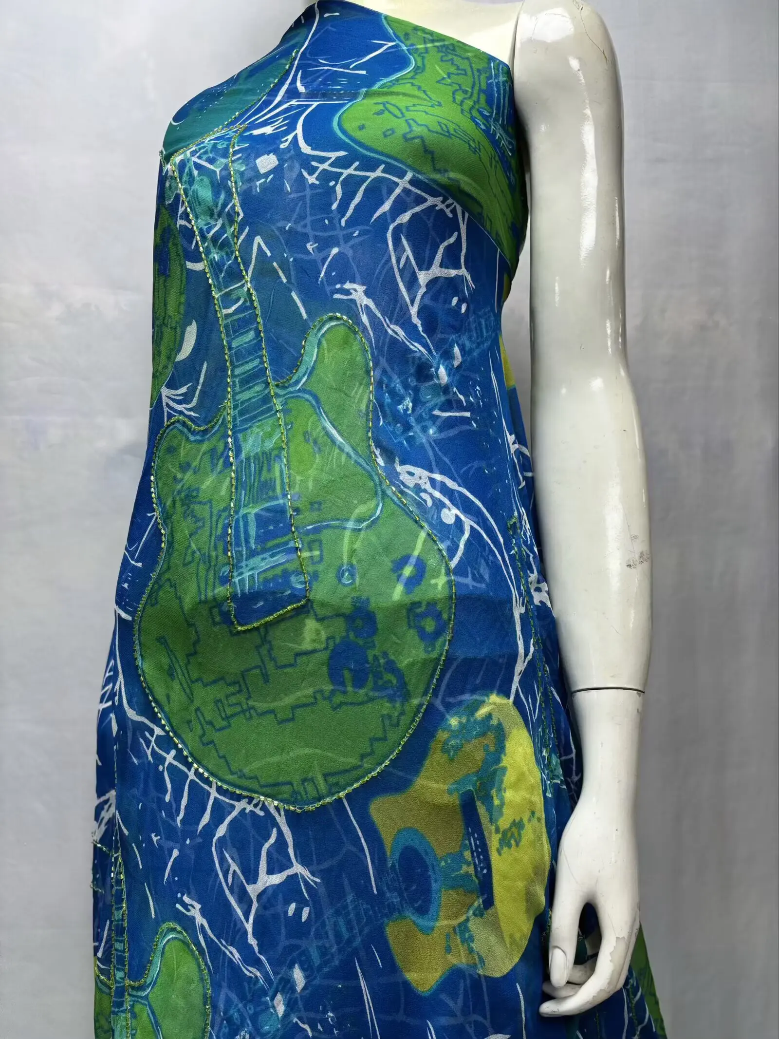 

Хит продаж: 100% натуральный шелковый атлас, 5 ярдов, комфортная шелковая ткань с принтом для пошива одежды, для праздничных платьев L6-313-3