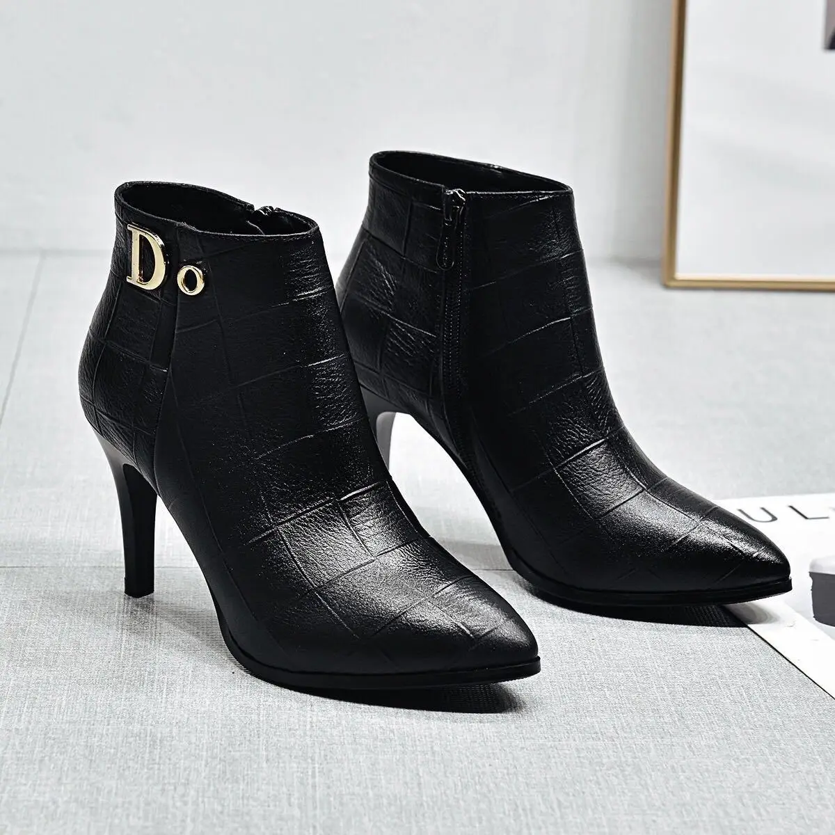 

Теплые женские ботильоны Рабочие кожаные осенне-зимние ботильоны Дизайнерская роскошная распродажа Pu Горячая новая рок-обувь в женской короткой обуви