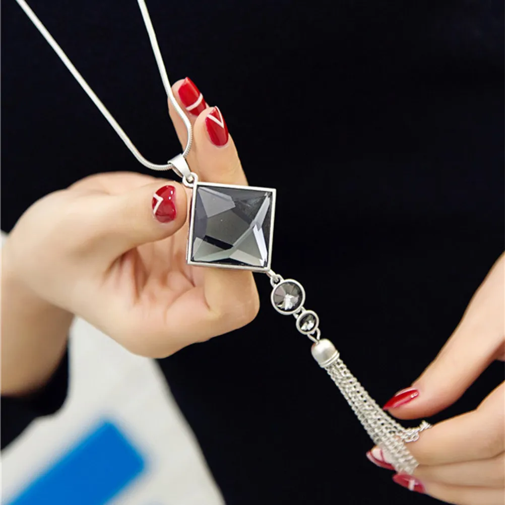 

1Pcs Crystal Tassel Sweater Chain Delicate Diamond Long Necklace Women Fashion Accessories Charming Gift Sweater Chain