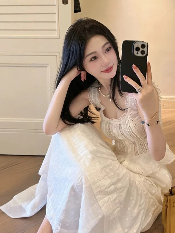 

Sweet Anti-Aging Summer Lace Trim White Strap Vest High Waist A-Line Skirt Two-Piece Set Women's Fashion Ensemble