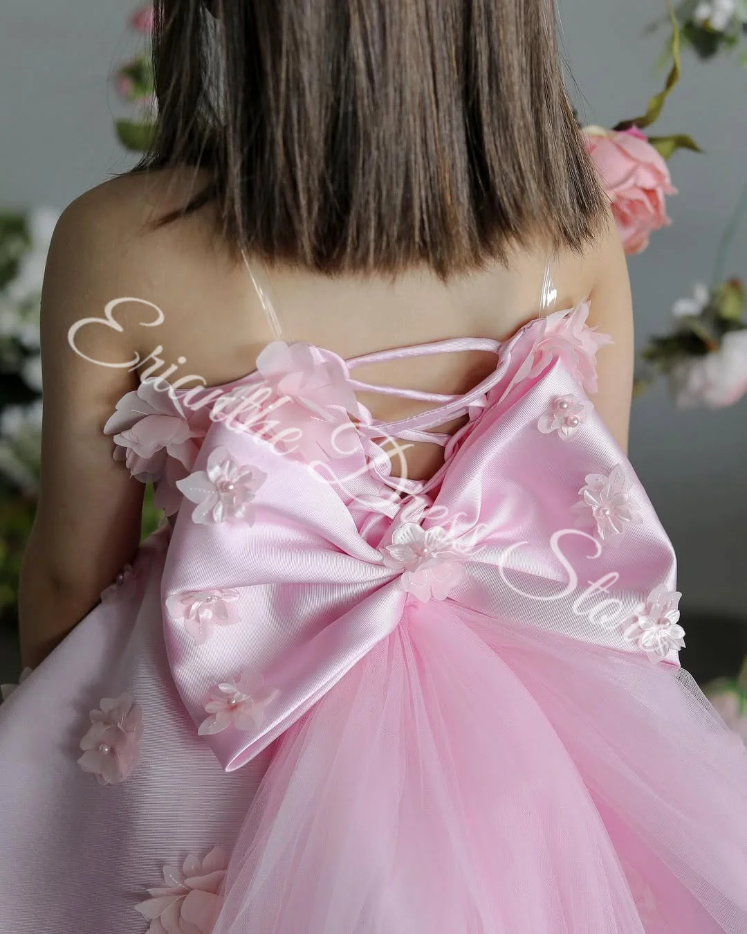 

Customized Pink 3D Flowers Satin Flower Girl Dress For Wedding Puffy Applique Princess Kids Birthday Party First Communion Gowns