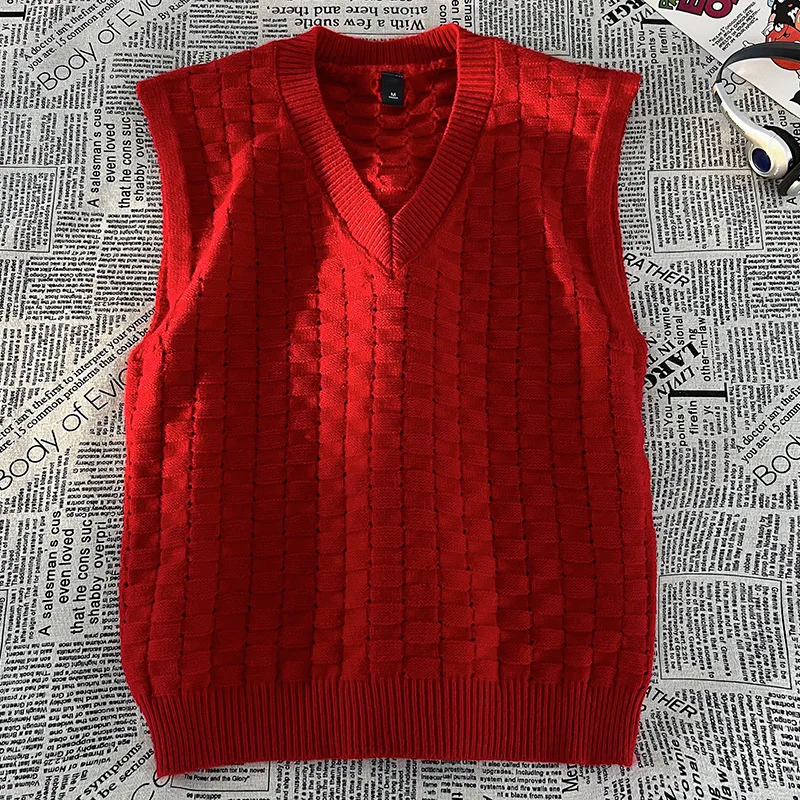 Simple Jacquard Horizontal Checkered Pattern Vest Cotton Soft Yarn Men Knitted Sweater Vest Trendy Shoulder Design V-Neck Sweate