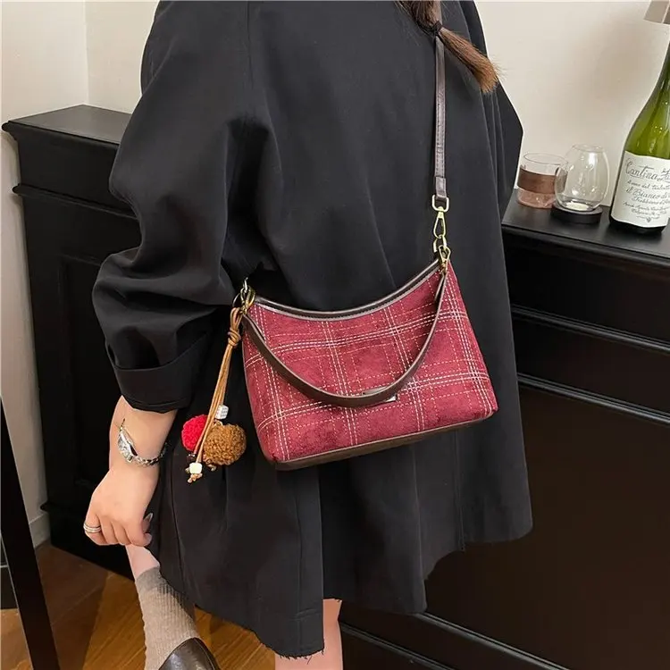 

Новинка 2025: Элитная женская сумка — модная и универсальная, для ношения в руке/через плечо/на плече, идеальная сумка для поездок на работу