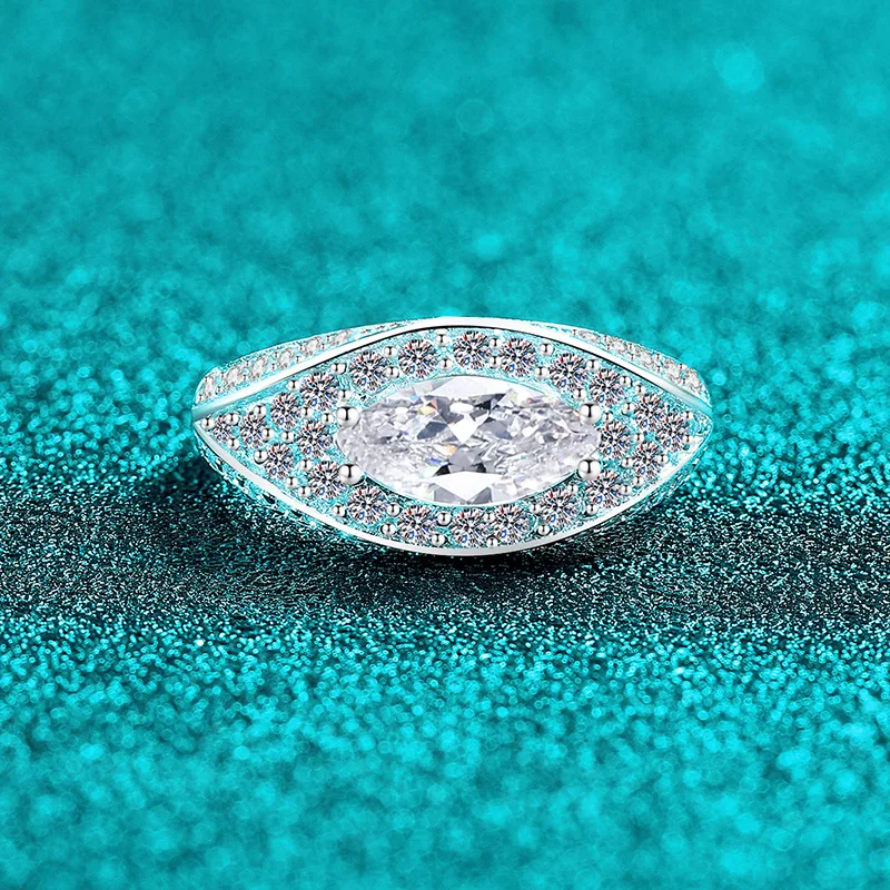

Elegant PT950 Platinum Women's Horse-Eye Moissanite Ring, Fashionable Devil's Eye Luxury Ring Charm Fine Jewelry Gift