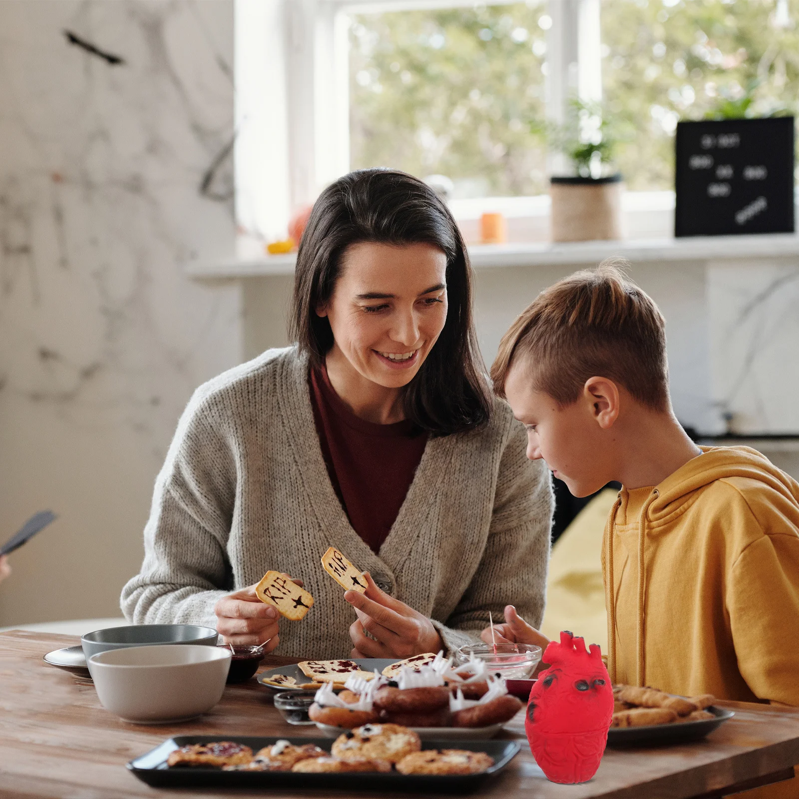 

Realistic Simulation Heart Prop Super Scary Life Size For Halloween Party Haunted House Decor Costume Festival Gift Horrible