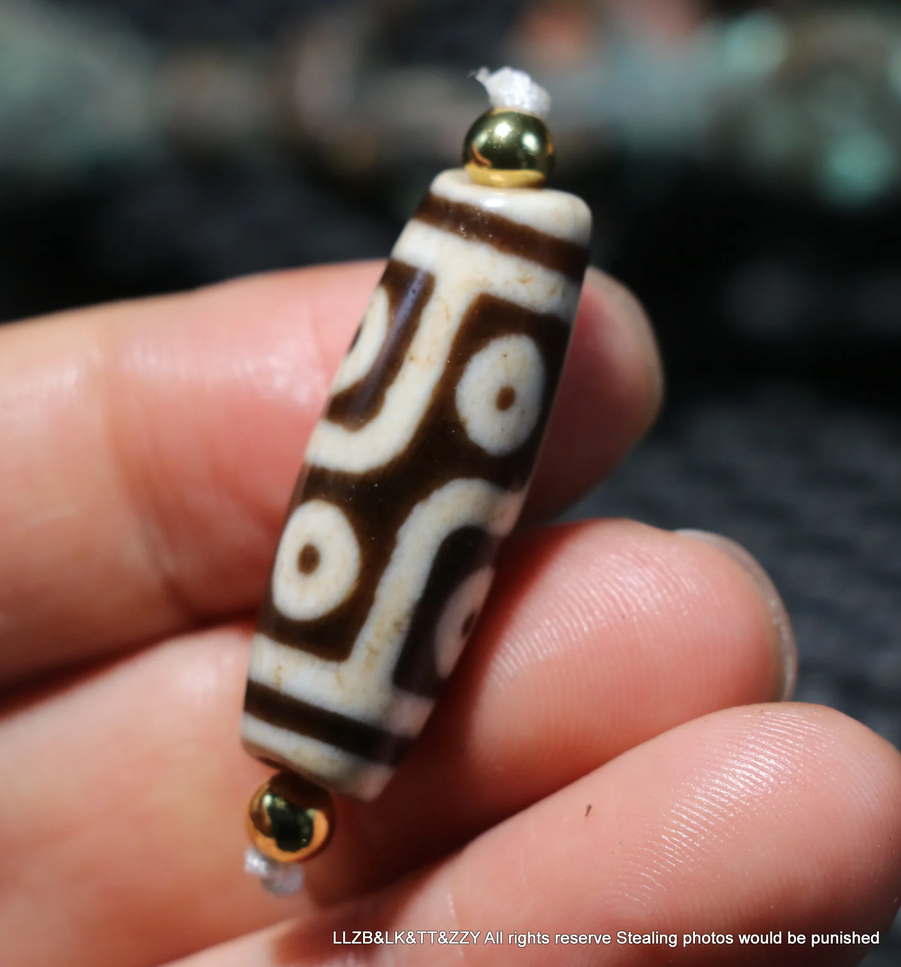 

Magic Power Tibetan old Agate Fold Line 6 Eyed Healthy Symbol dZi Bead Fit For Making Bracelet Timestown UPD25M14