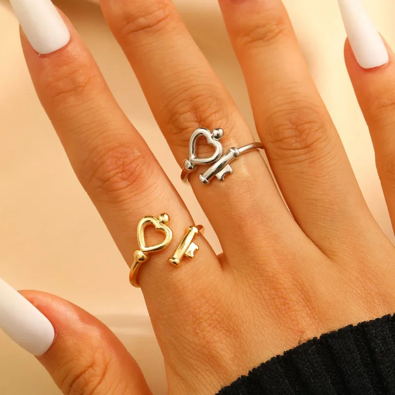 

Personalized Love Key Open Ring Simple Fashion Light Luxury Festival Party Accessories Gift for Girlfriend and Best Friends
