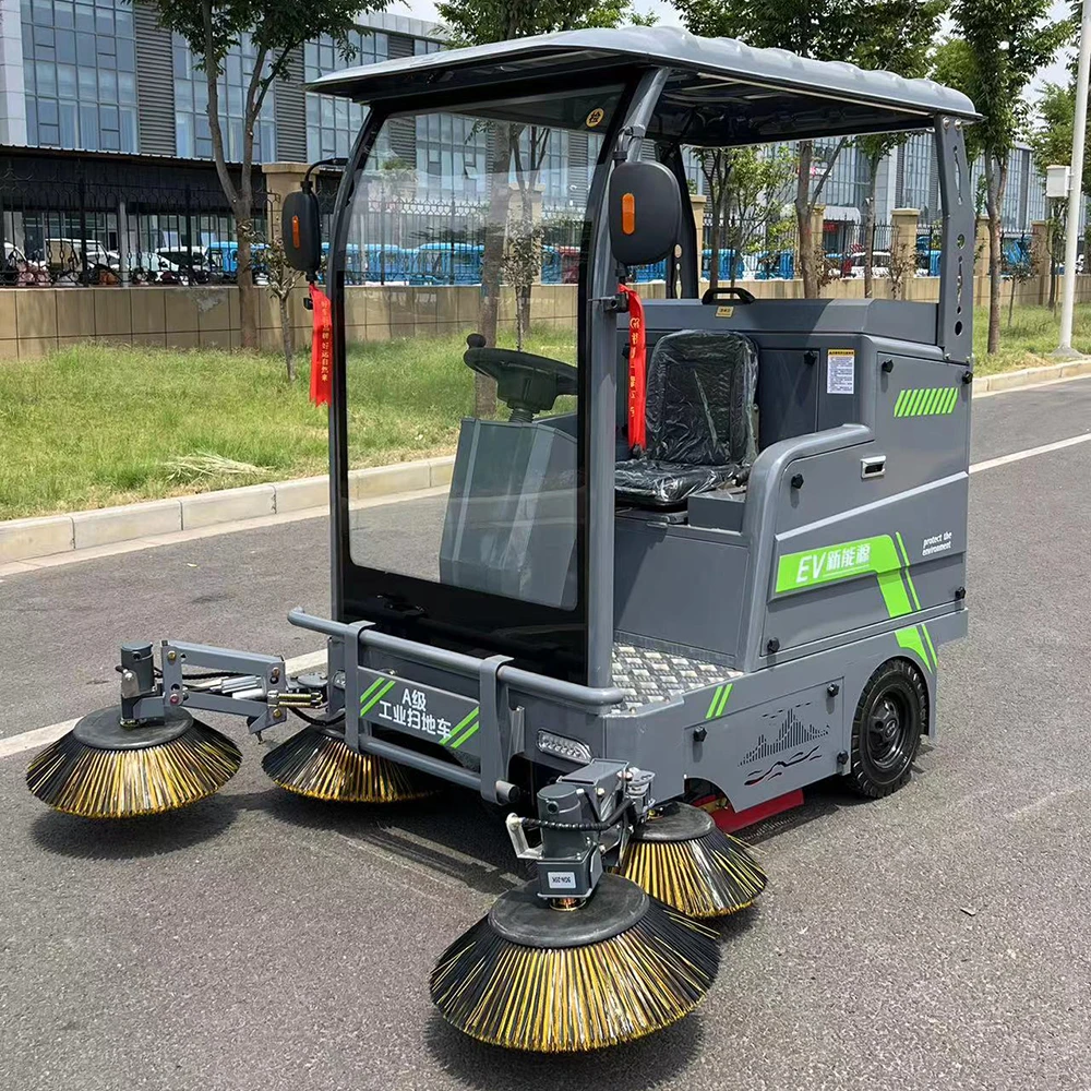The CE Certified Electric Ride-on Street Sweeper Is Easy To Operate And Suitable For Warehouses And Factories.