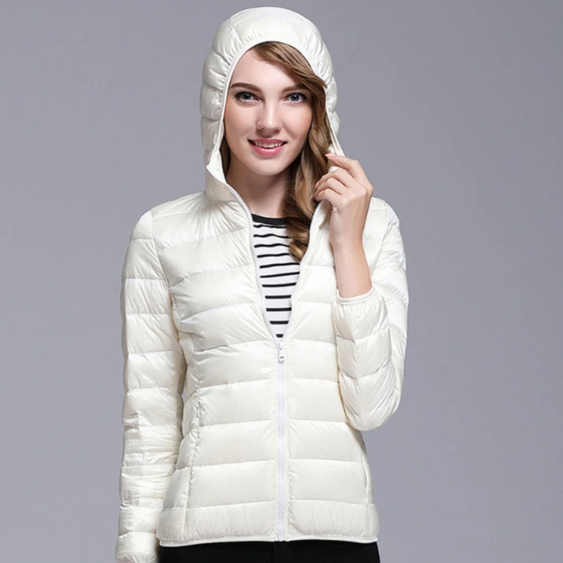 Women Winter Ultra Lightweight Puffer Jacket New Korean Leisure Fashion Hooded Short Female Wind-Resistant Breathable Down Coat