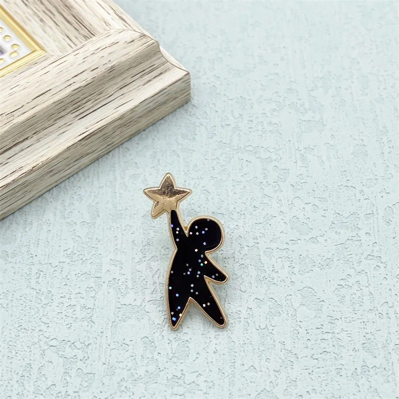 Creative Take Off The Star To Design You Metal Enamel Brooch Small Cute Couple\'s Best Friend Badge Pin Clothing Bag Accessories