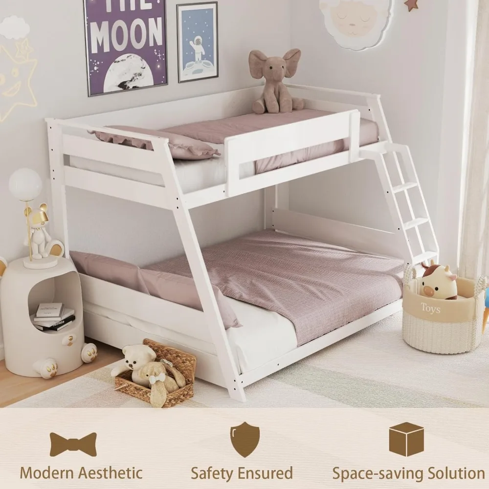 سرير خشبي مزدوج فوق سرير بطابقين كامل مع سلم قابل للعكس، وإطار سرير بطابقين خشبي مع دعامة شرائح ودرابزين أمان،