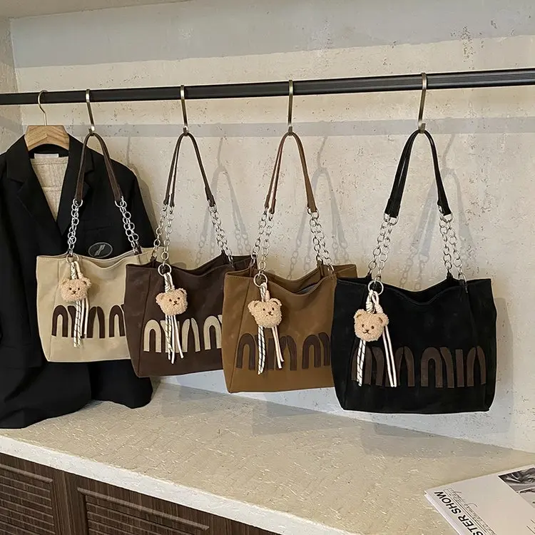 

Новая женская сумка-тоут 2026 года: вместительная, на одно плечо, через плечо, в корейском стиле, с буквенным принтом, повседневная, простая, незаменимая для поездок на работу