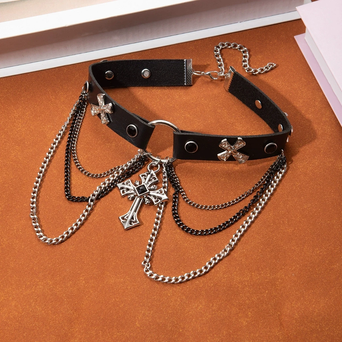 Dark gothic punk spicy girl choker leather collar for women, sweet and cool collarbone chain cross butterfly necklace