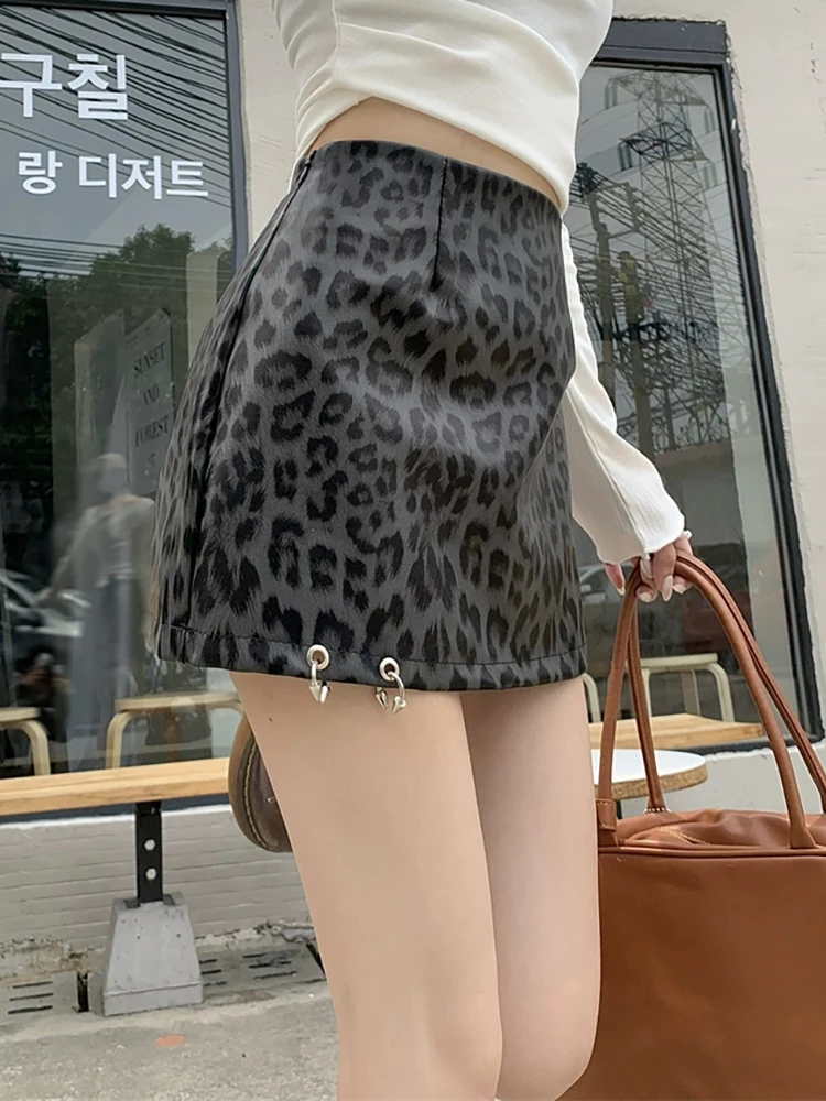 RORORIRI Women Leopard Print Leather Mini Skirt Metallic Decor Liner Low Waist A-line Slim Bodycon Skirt Grayu Vintage Clothes