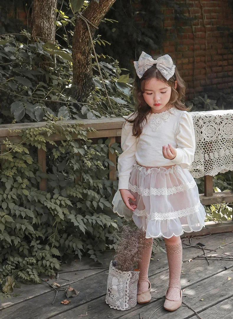 Kids Clothing for Girls Base Shirt 2023 New Korean Puff Sleeve Fashion Solid Color Lace Sweet Princess Cute Cotton Soft O-neck