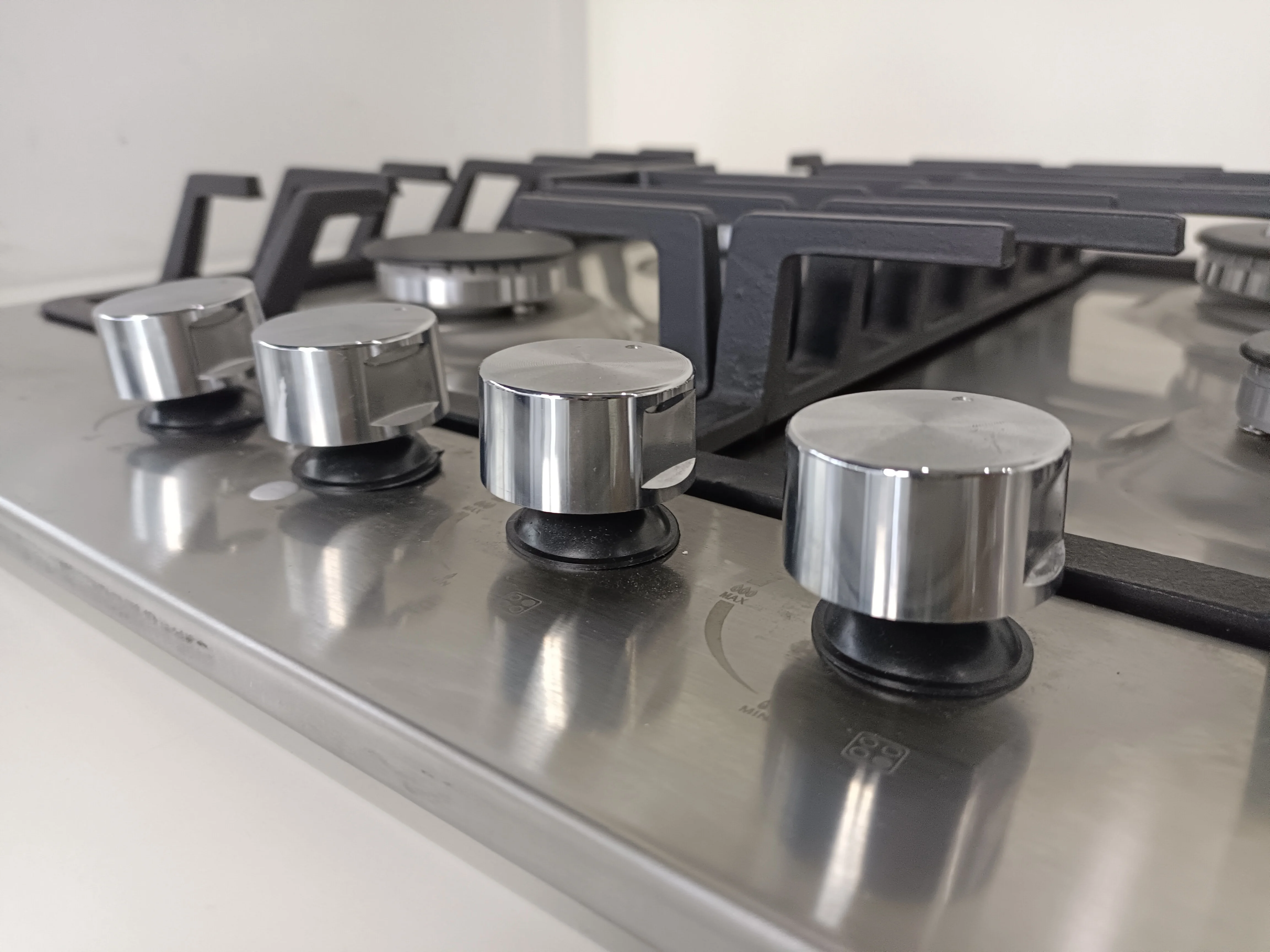 China Factory Built-in Electric Gas Hob With Electronic Ignition 5 Burner Heavy Cast Iron Support For & Hotel Use